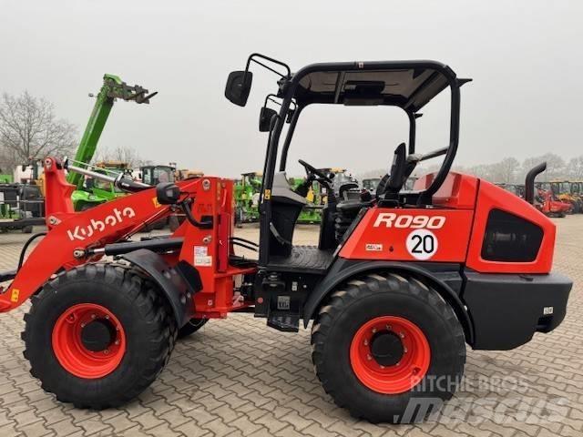 Kubota R 090 Pás carregadoras de rodas