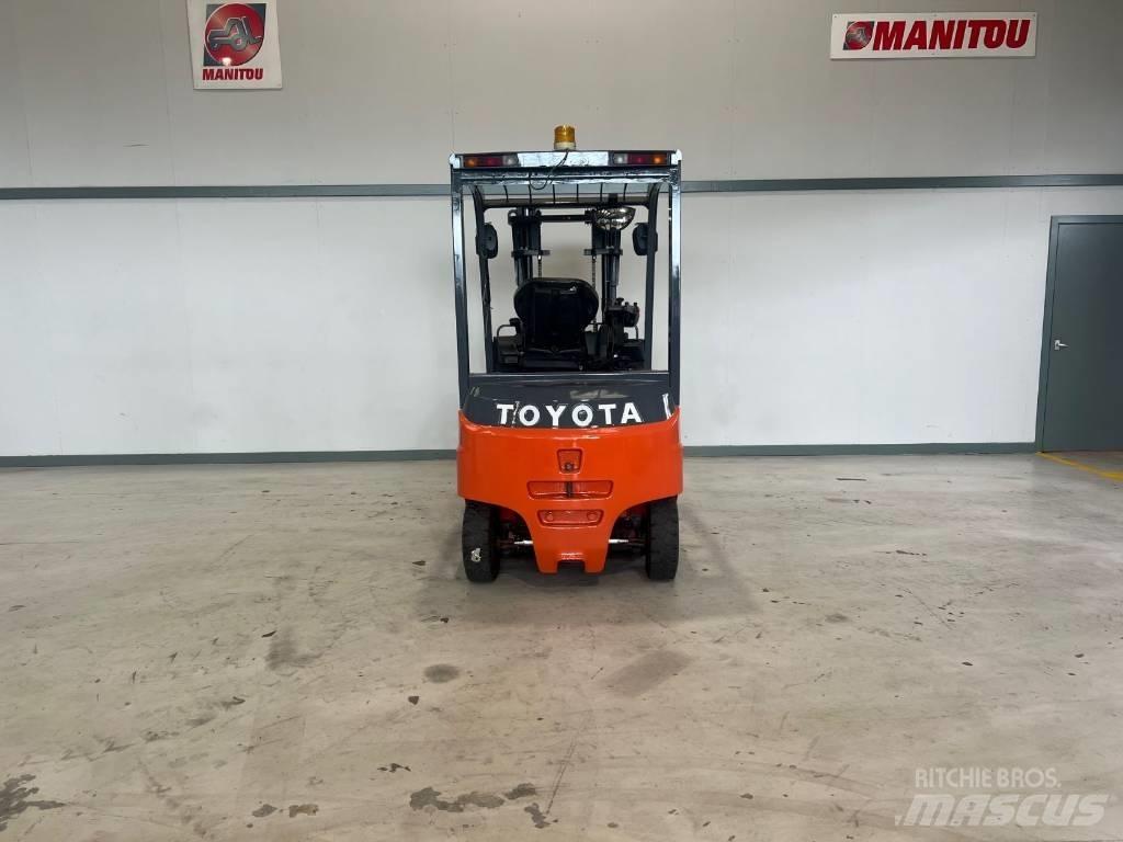 Toyota 8 FBMKT 25 Empilhadores eléctricos
