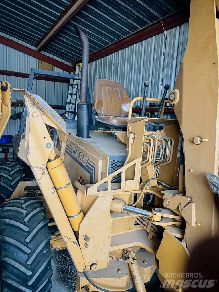 CASE 860 Abre-valas