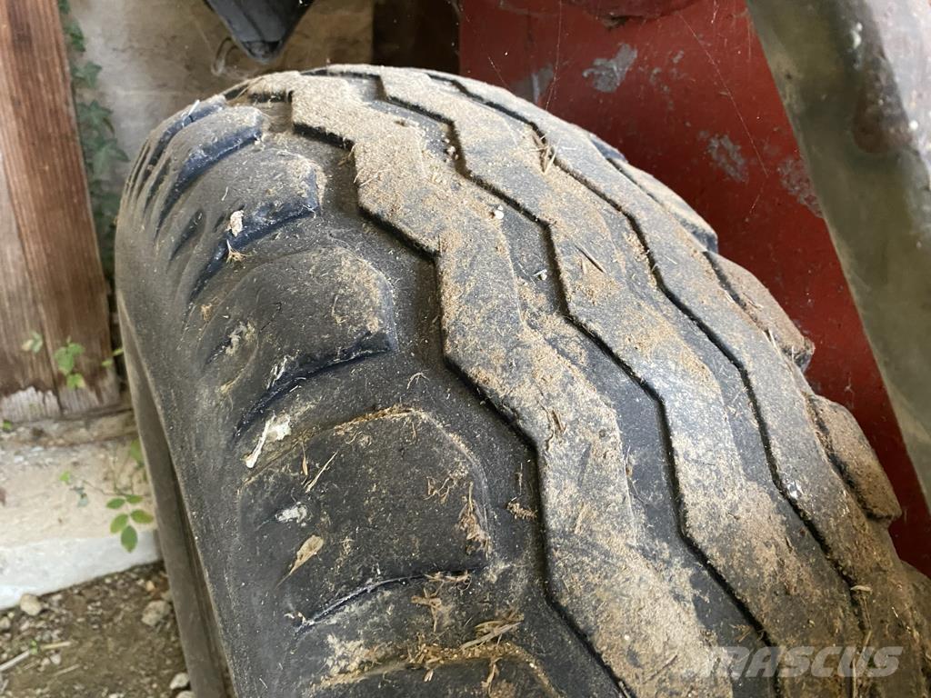 Kuhn FC303GL Corta-Relvas montadas e arrastadas