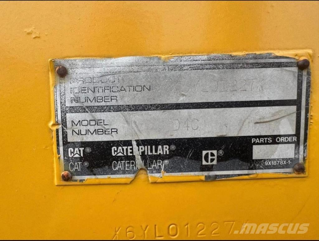 CAT D4C3 Dozers - Tratores rastos