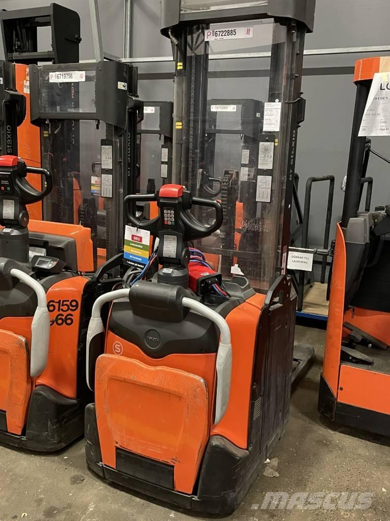 Toyota SPE140L Empilhador para operador externo