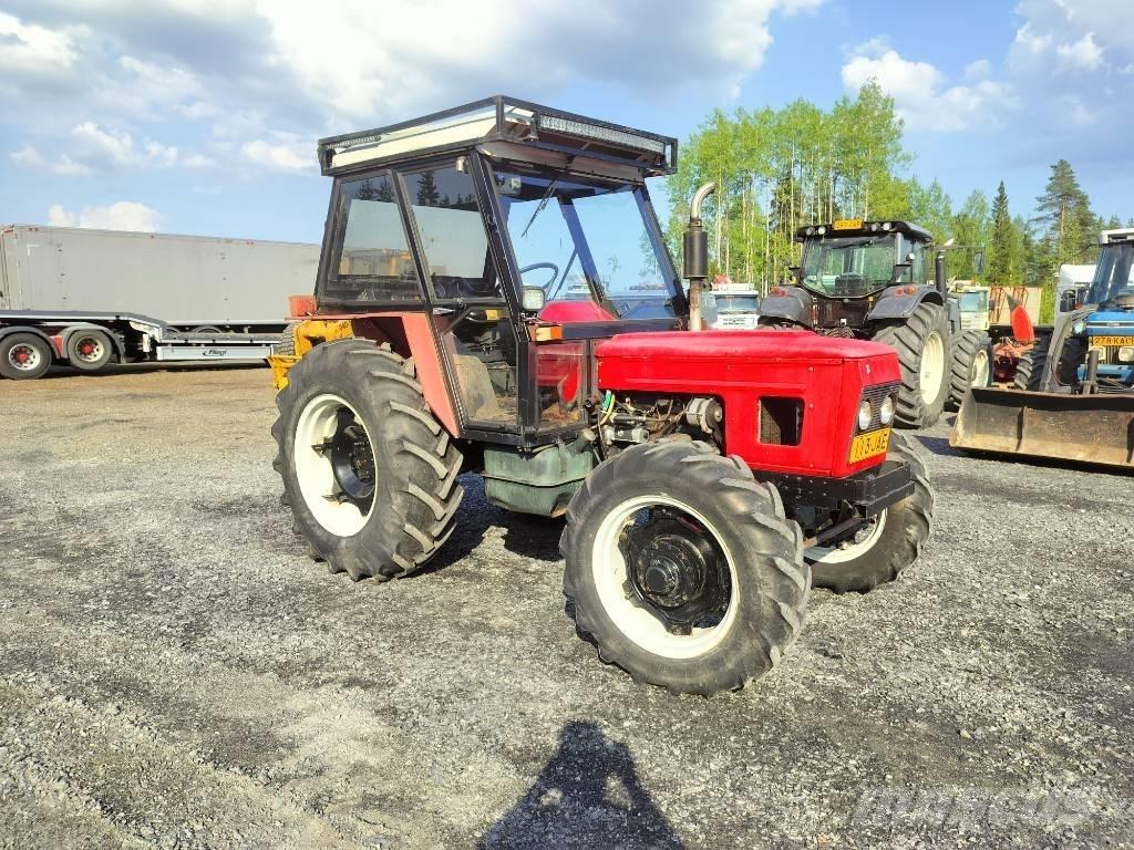 Zetor 6045/7011 Tratores Agrícolas usados