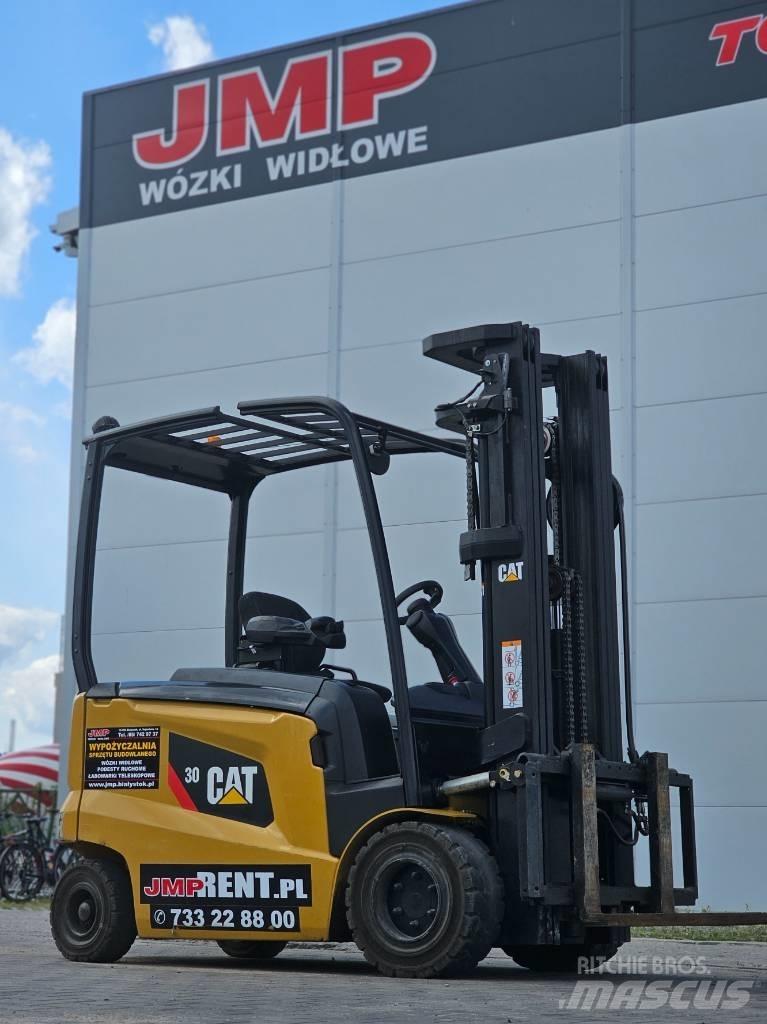 CAT EP 30 CN Empilhadores eléctricos