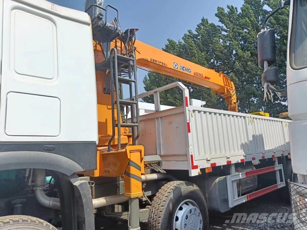 Howo 371 Guinchos, elevadores e elevações de materiais
