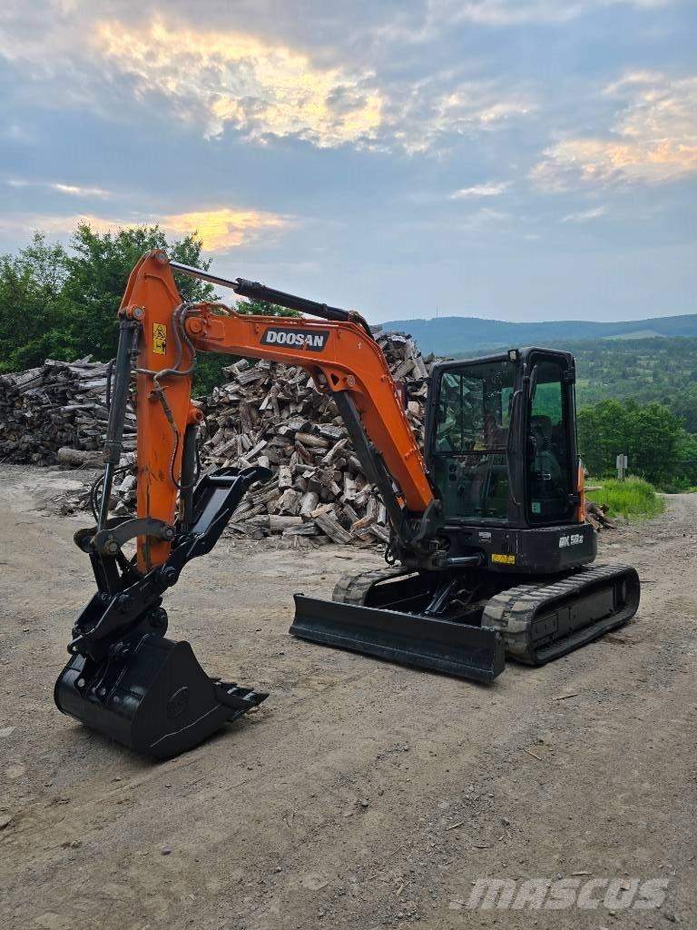 Doosan DX 50 Z Mini Escavadoras <7t