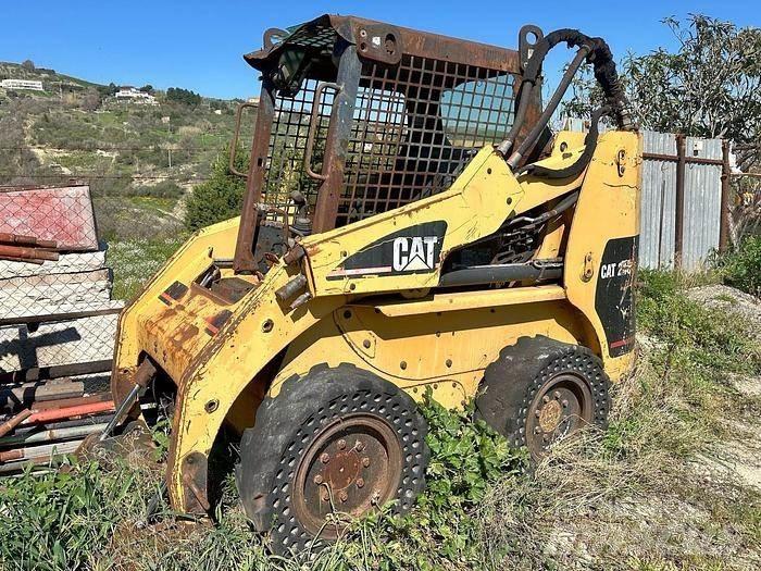 CAT 248 Mini carregadoras