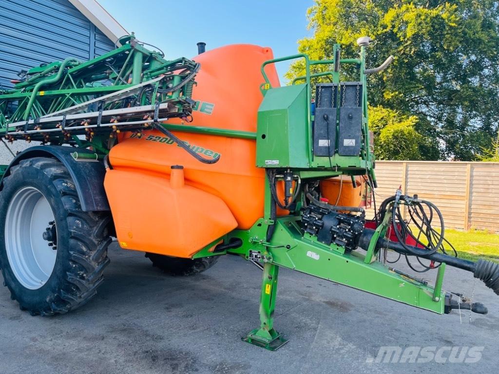 Amazone UX 5200 Pulverizadores rebocados