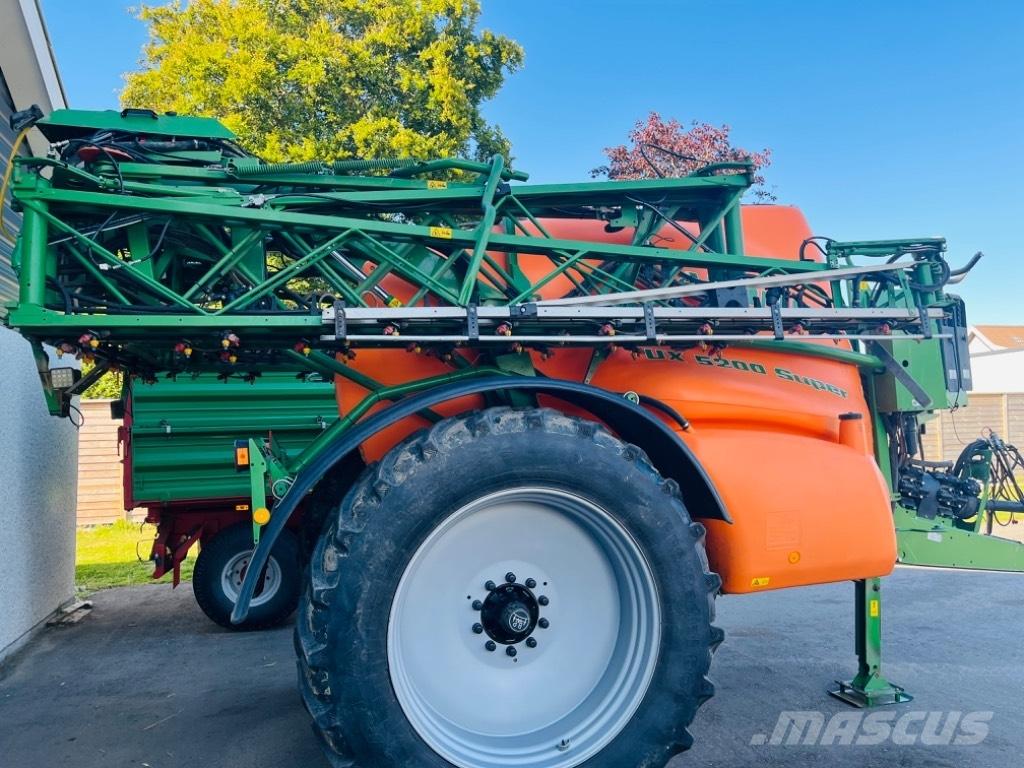 Amazone UX 5200 Pulverizadores rebocados