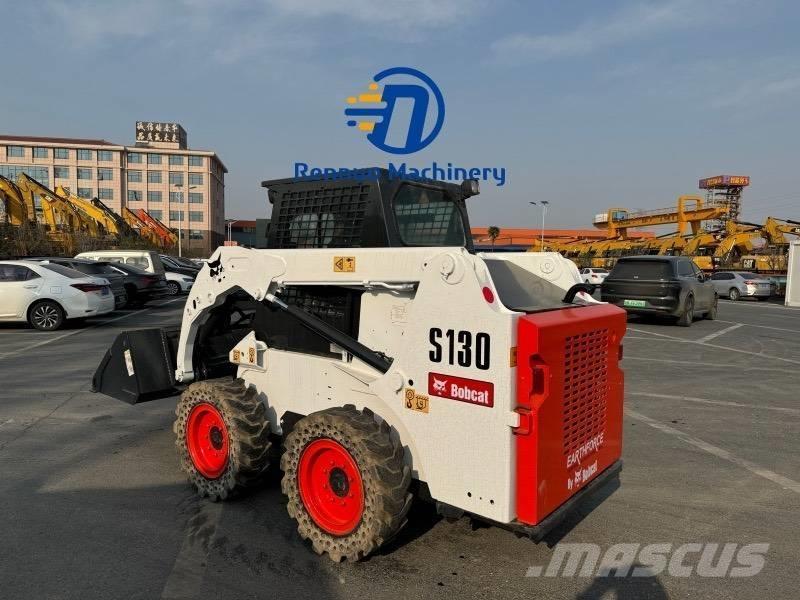 Bobcat S 130 Carregadoras de direcção deslizante