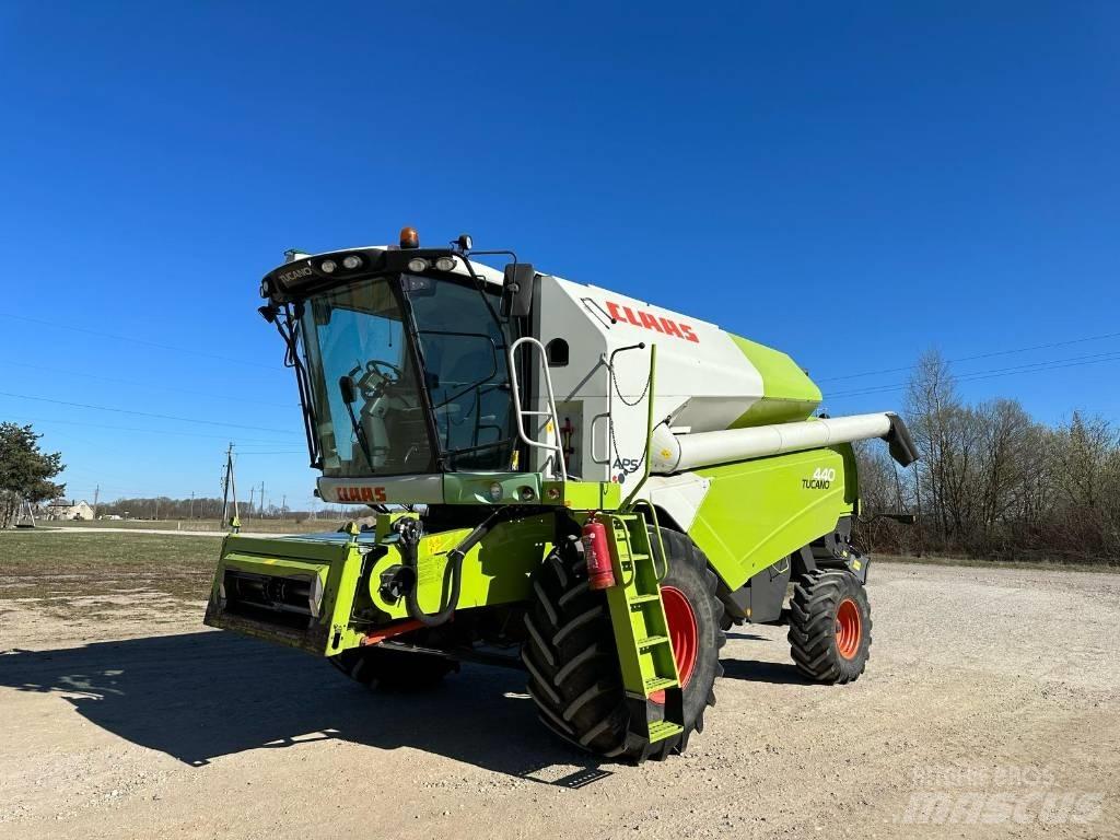 CLAAS Tucano 440 Ceifeiras debulhadoras