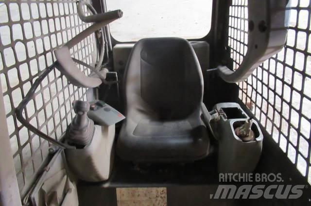 Komatsu SK714 Cabines e interior máquinas construção