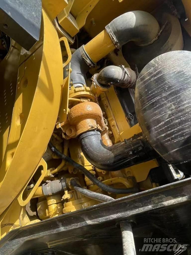 CAT 966 Escavadoras de rodas