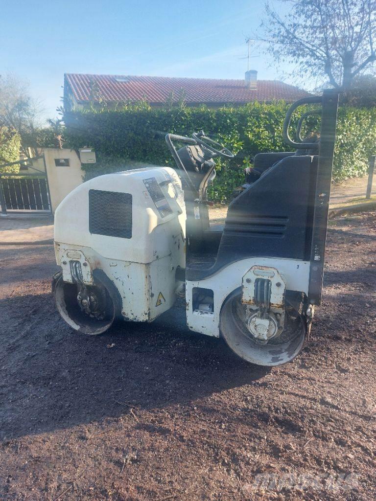 Bobcat BCA16 Saltitões