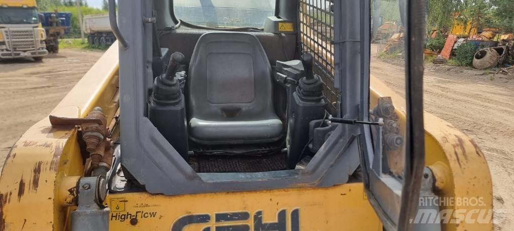 Gehl R 260 Carregadoras de direcção deslizante