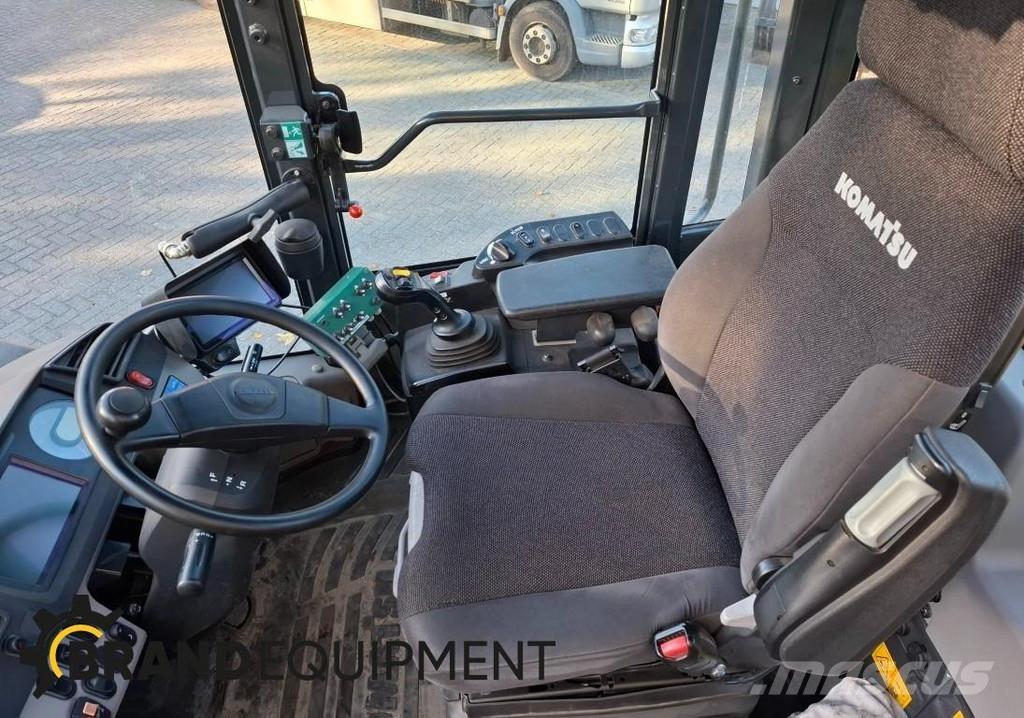 Komatsu WA270-7 Pás carregadoras de rodas