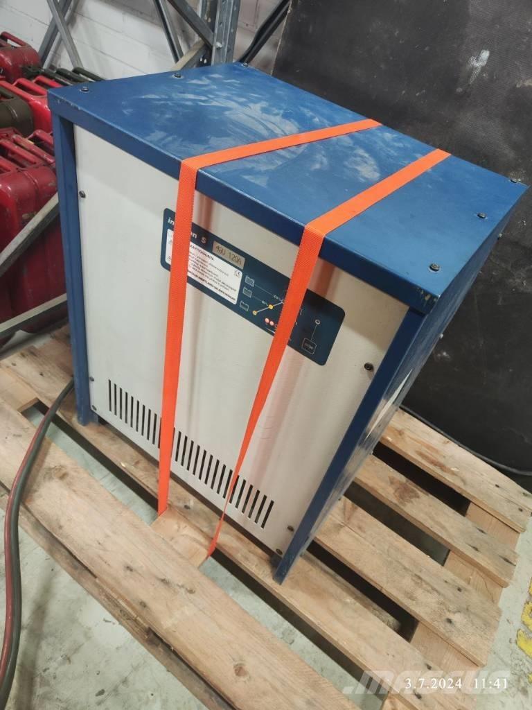 Atlet UNS 200 D Empilhadores Elevadores