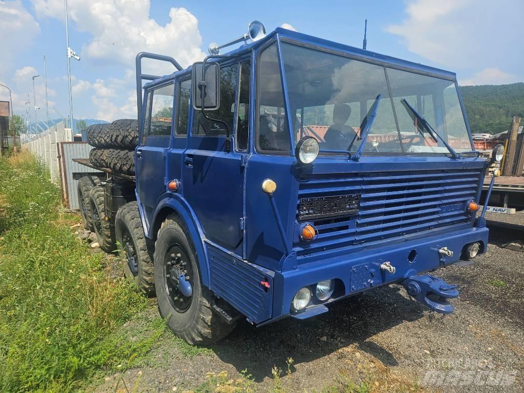 Tatra 813 8x8 KOLOS Camiões de chassis e cabine