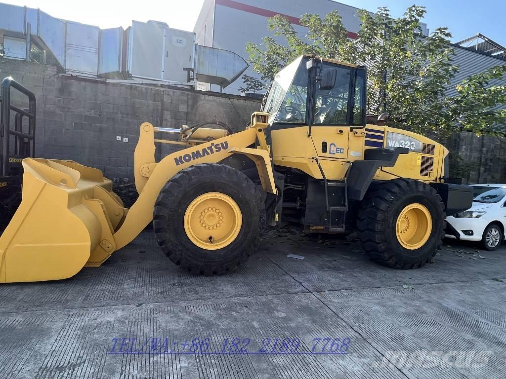 Komatsu WA320 Pás carregadoras de rodas