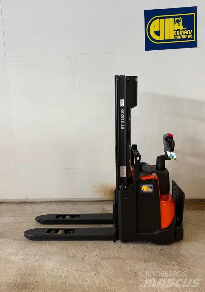 BT truck SWE 140L Empilhador para operador externo