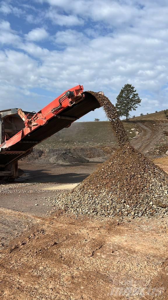 Sandvik QI240 Britadores móveis
