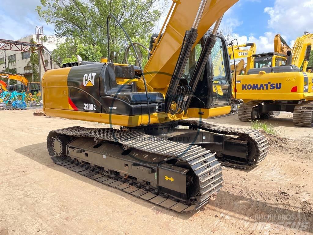 CAT 320 D 2 Escavadoras Midi 7t - 12t