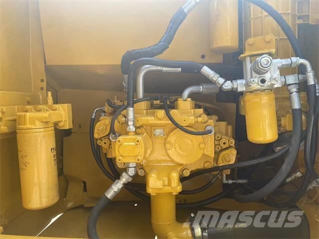 CAT 320D2 Escavadoras de rastos