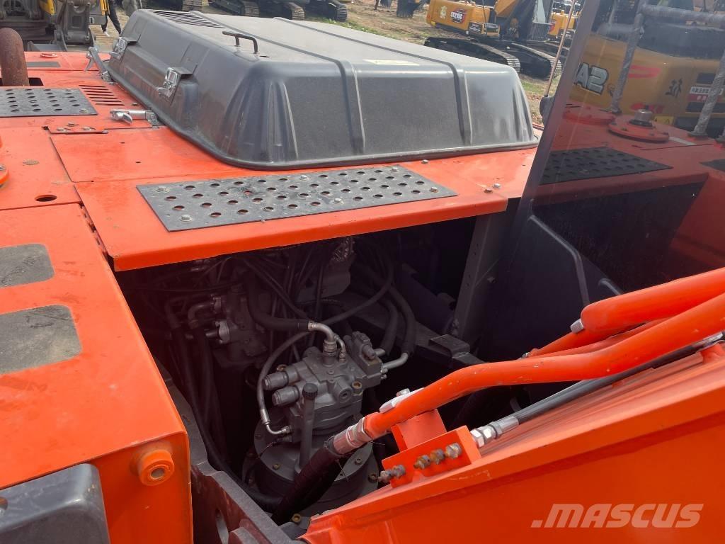 Hitachi ZX 240 Escavadoras de rastos