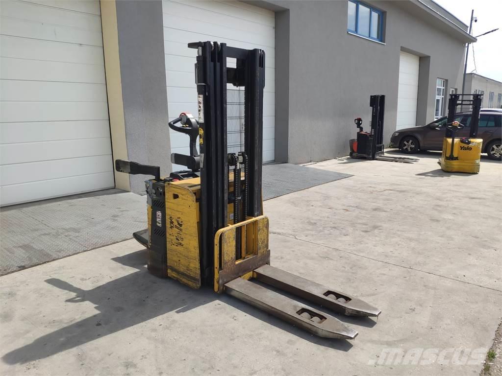 Yale MS15X IL Empilhador para operador externo
