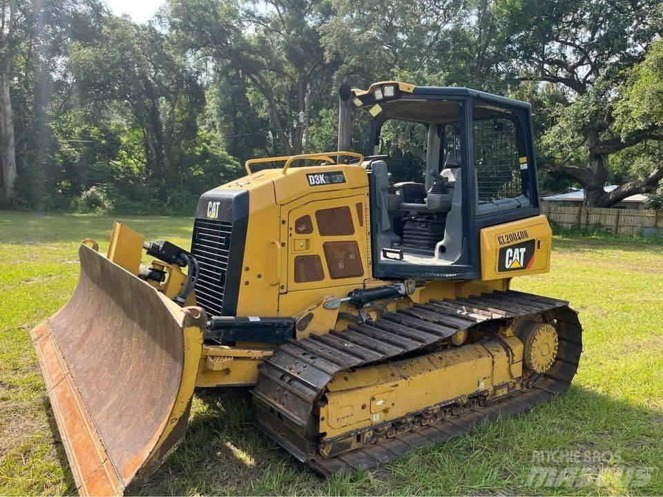 CAT D 3 K 2 LGP Dozers - Tratores rastos