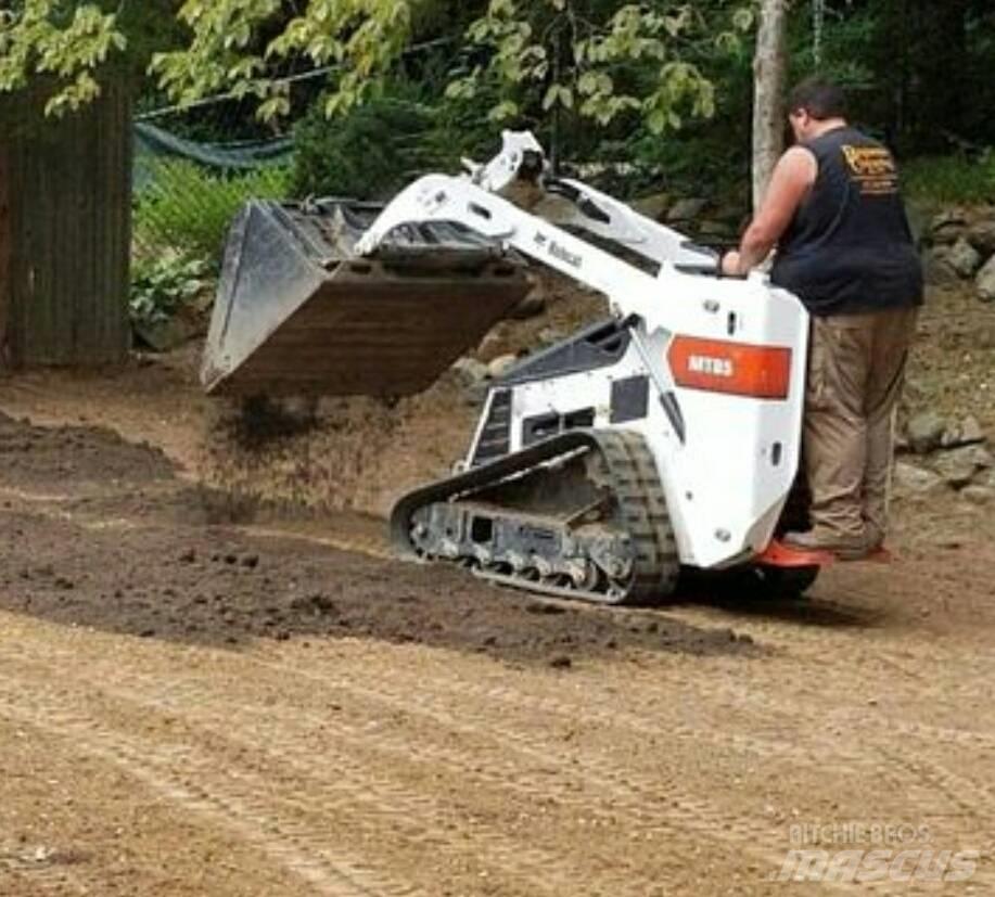 Bobcat MT 85 Carregadoras de direcção deslizante
