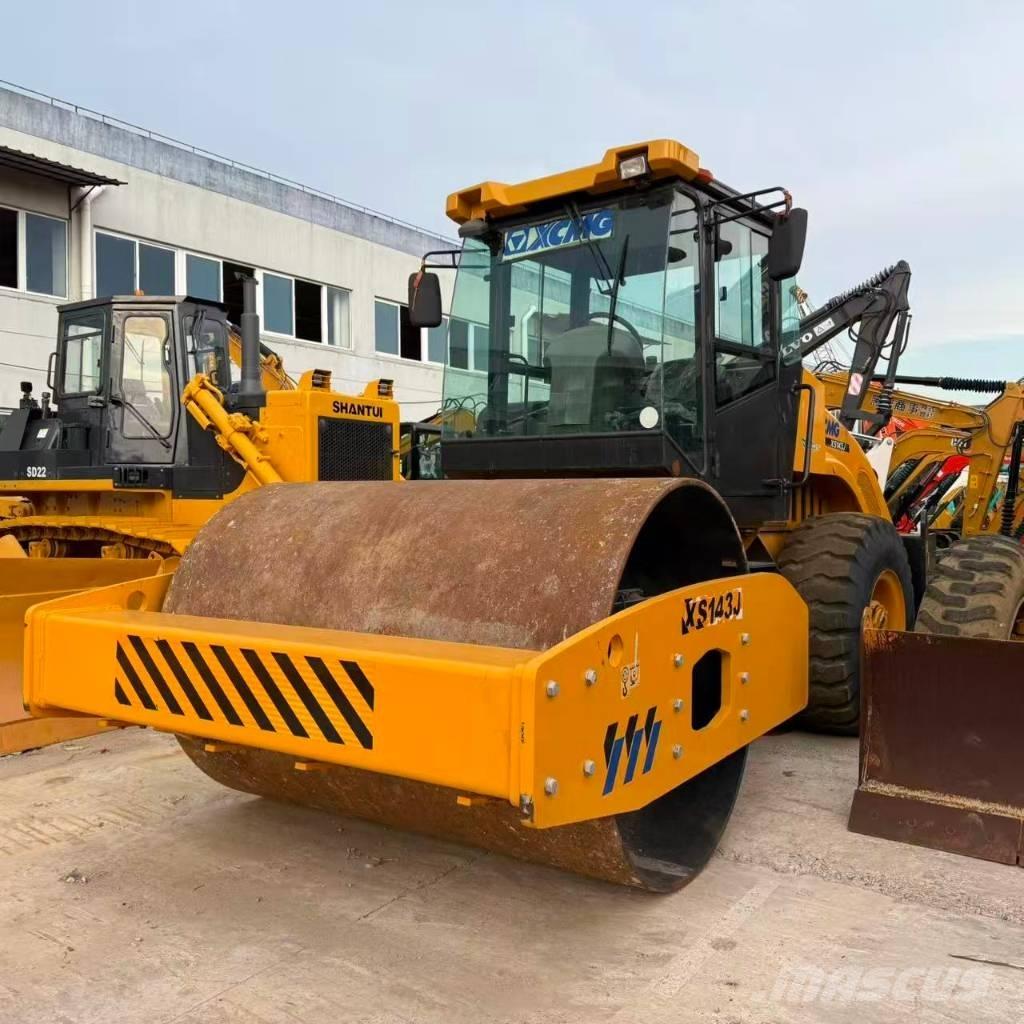XCMG XS 143 Cilindros Compactadores monocilíndricos