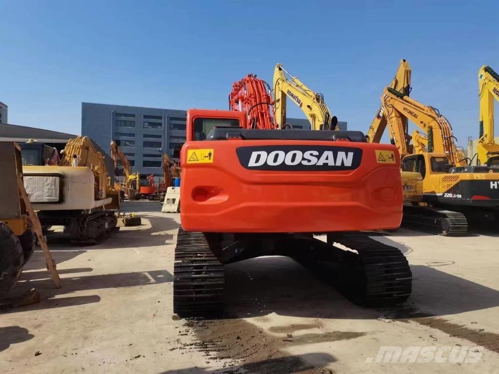 Doosan DX 225 Escavadoras de rastos