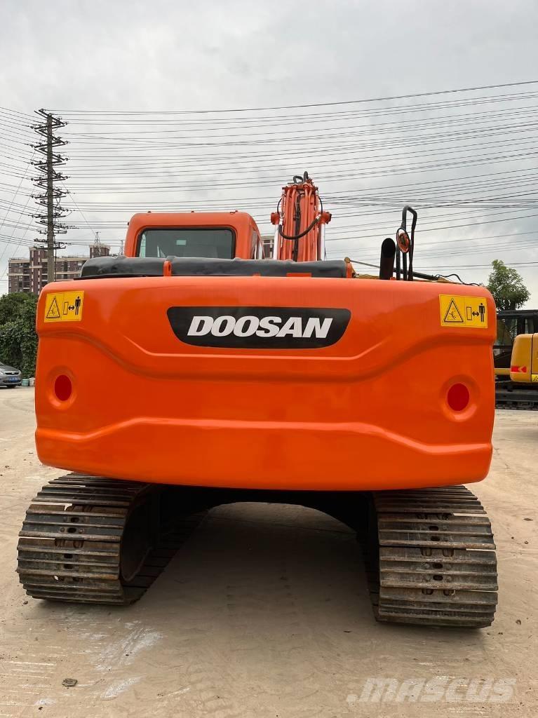 Doosan DX 140 LC Escavadoras de rastos