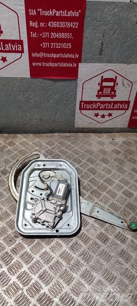 Scania R 440    1442293 Cabines e interior