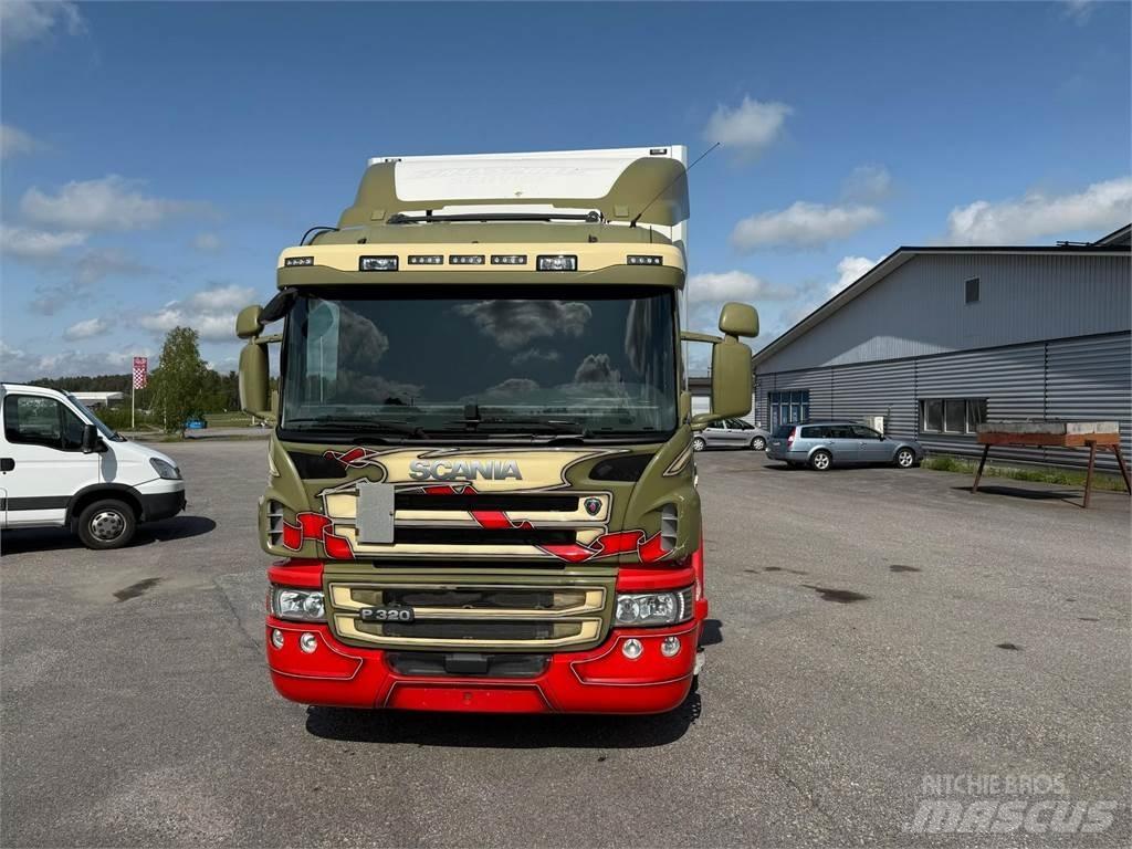 Scania P320 4x2 Camiões de caixa fechada