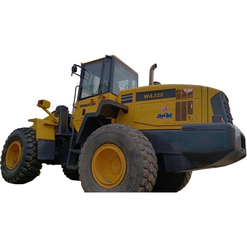 Komatsu WA 320 Pás carregadoras de rodas