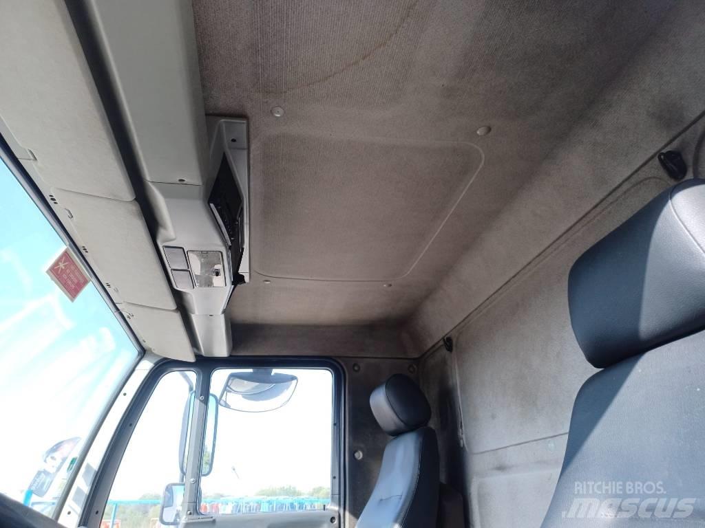 MAN 15.225 Camiões de chassis e cabine