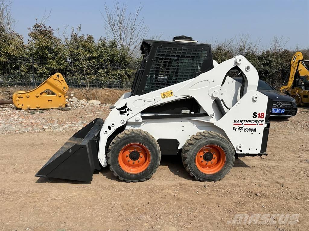Bobcat S 18 Carregadoras de direcção deslizante
