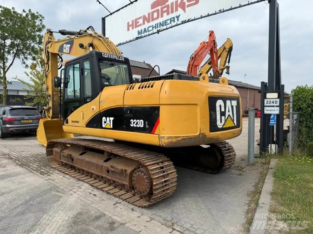 CAT 323DL (320DL) Escavadoras de rastos