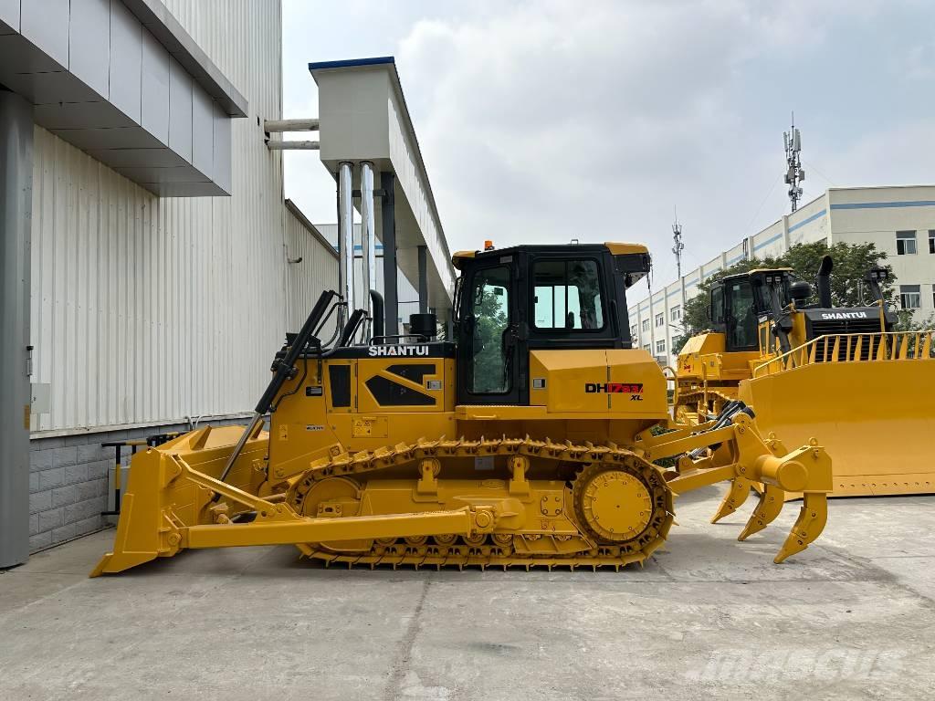 Shantui DH 17 Dozers - Tratores rastos