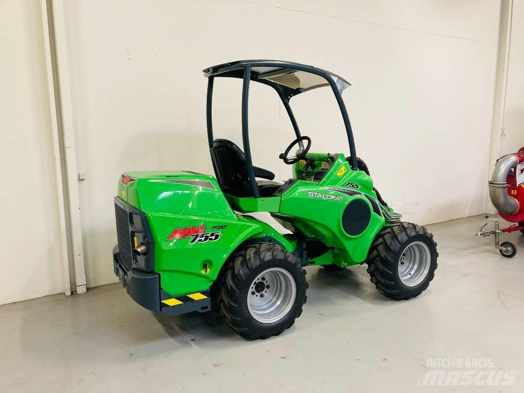Avant 755 i Mini carregadoras