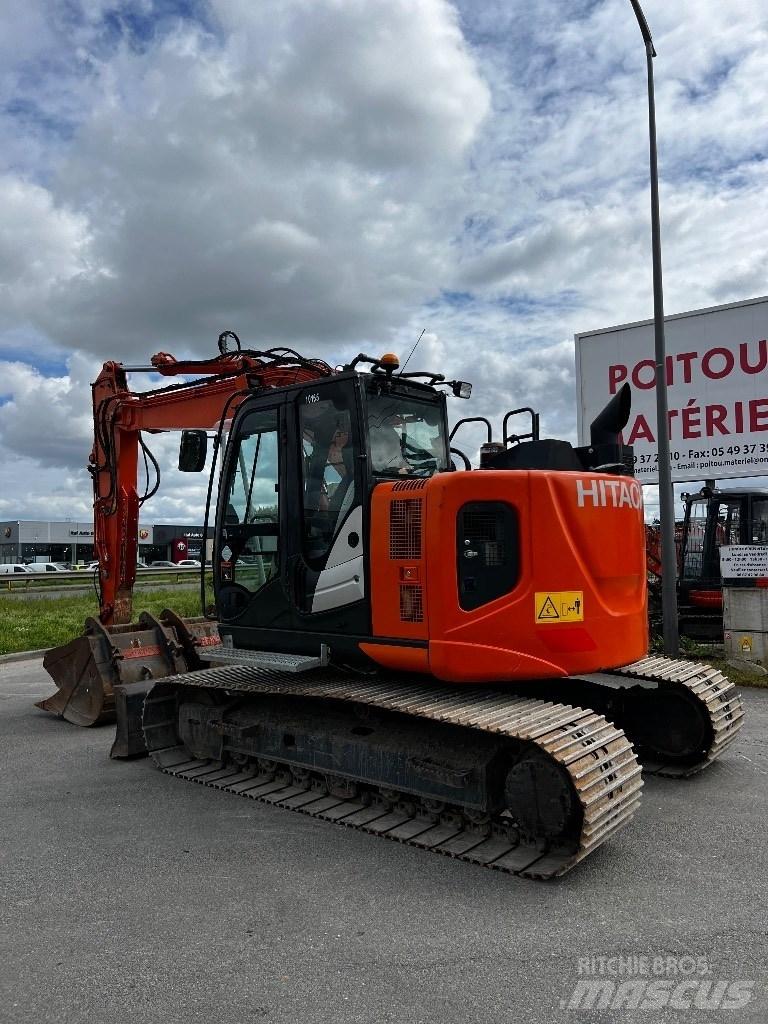 Hitachi ZX 135 US-6 Escavadoras de rastos