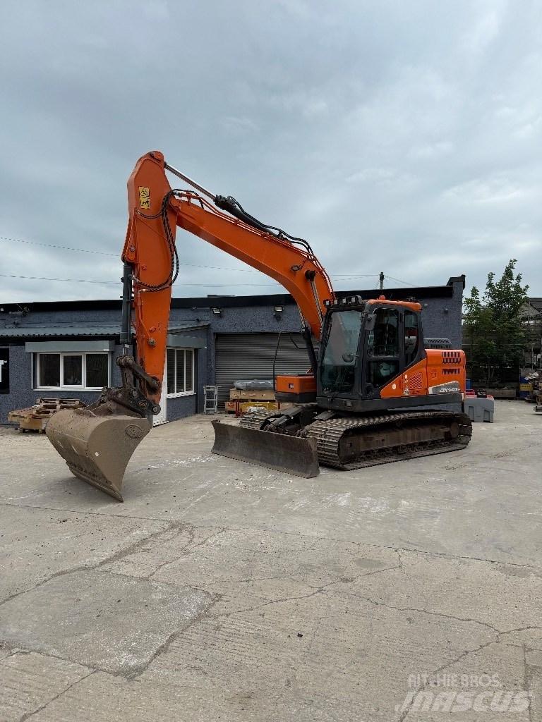 Doosan DX 140 LC Escavadoras de rastos