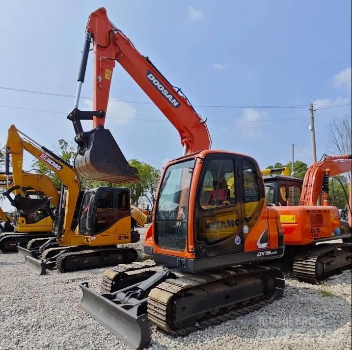 Doosan DX75-9C Escavadoras Midi 7t - 12t