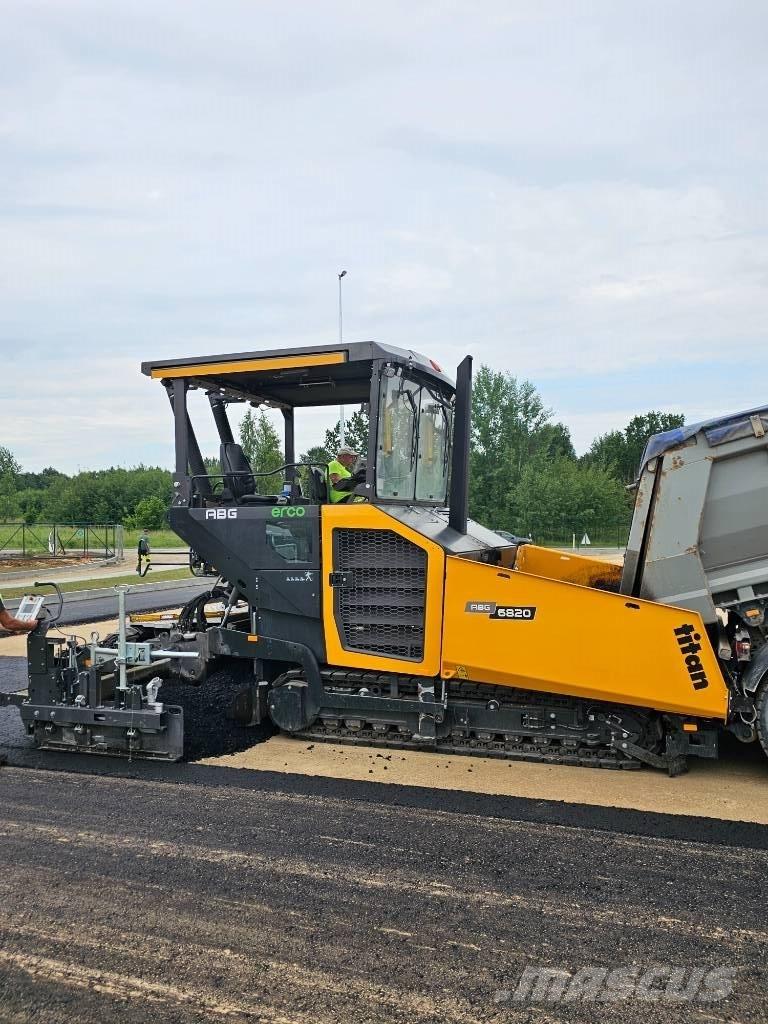 ABG 6820 Pavimentadoras de asfalto