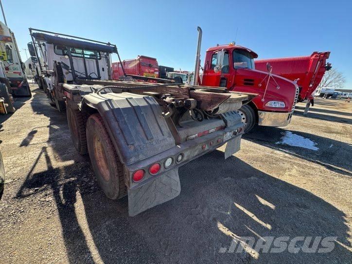Freightliner M2 Camiões caixa desmontável com elevador de cabo