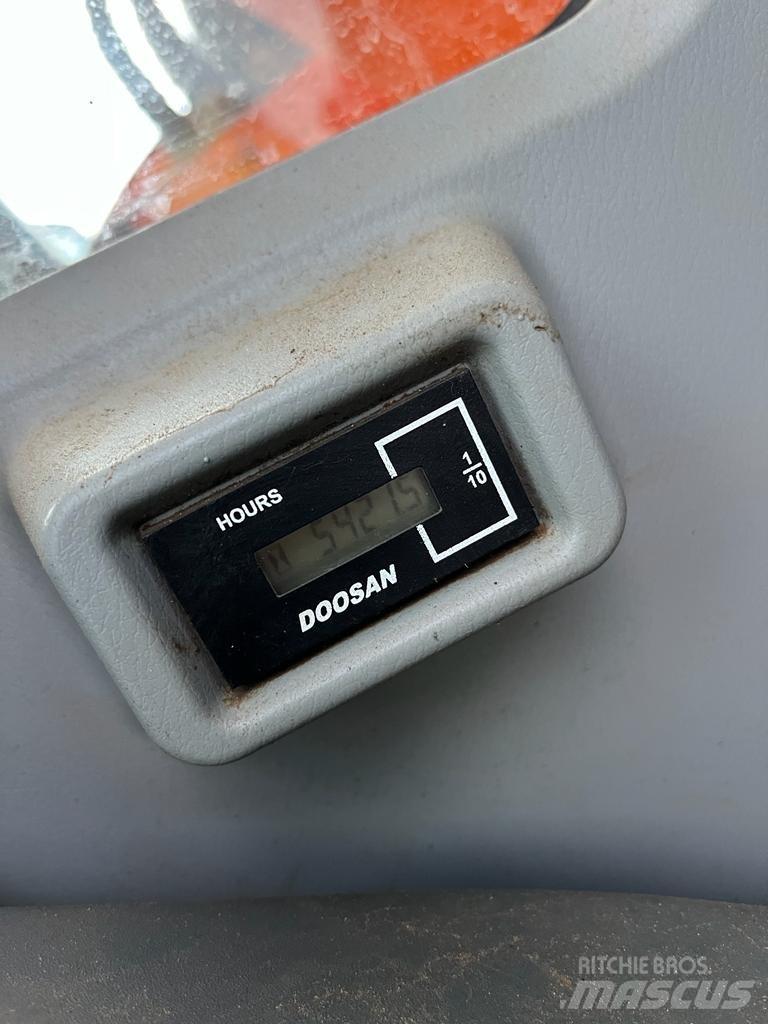 Doosan DX140 LCR Escavadoras de rastos