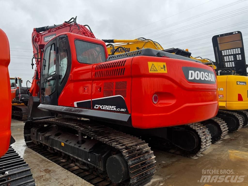 Doosan DX 225 LC-9 Escavadoras de rastos