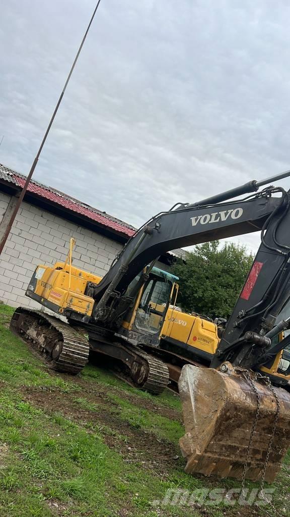 Volvo 210BNLC Travőes